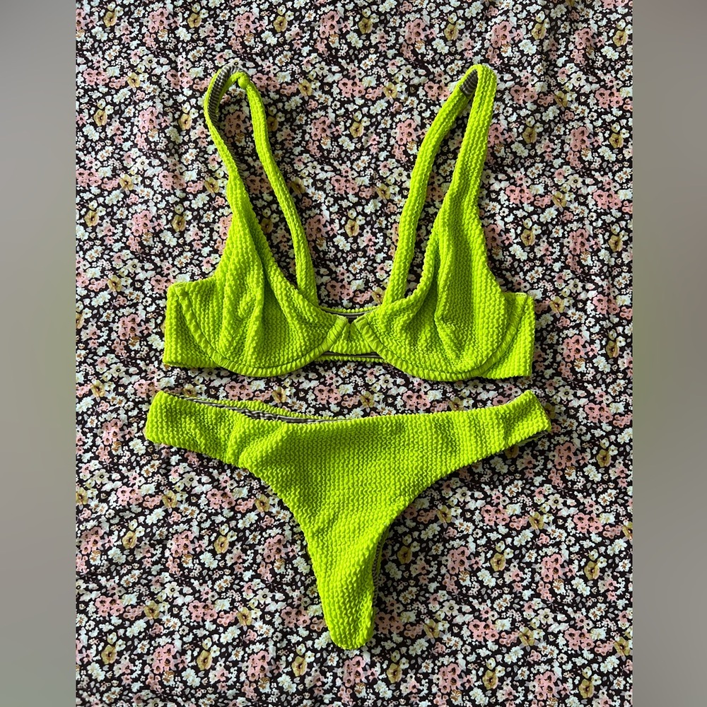 Geneva top and hookipa bottoms
